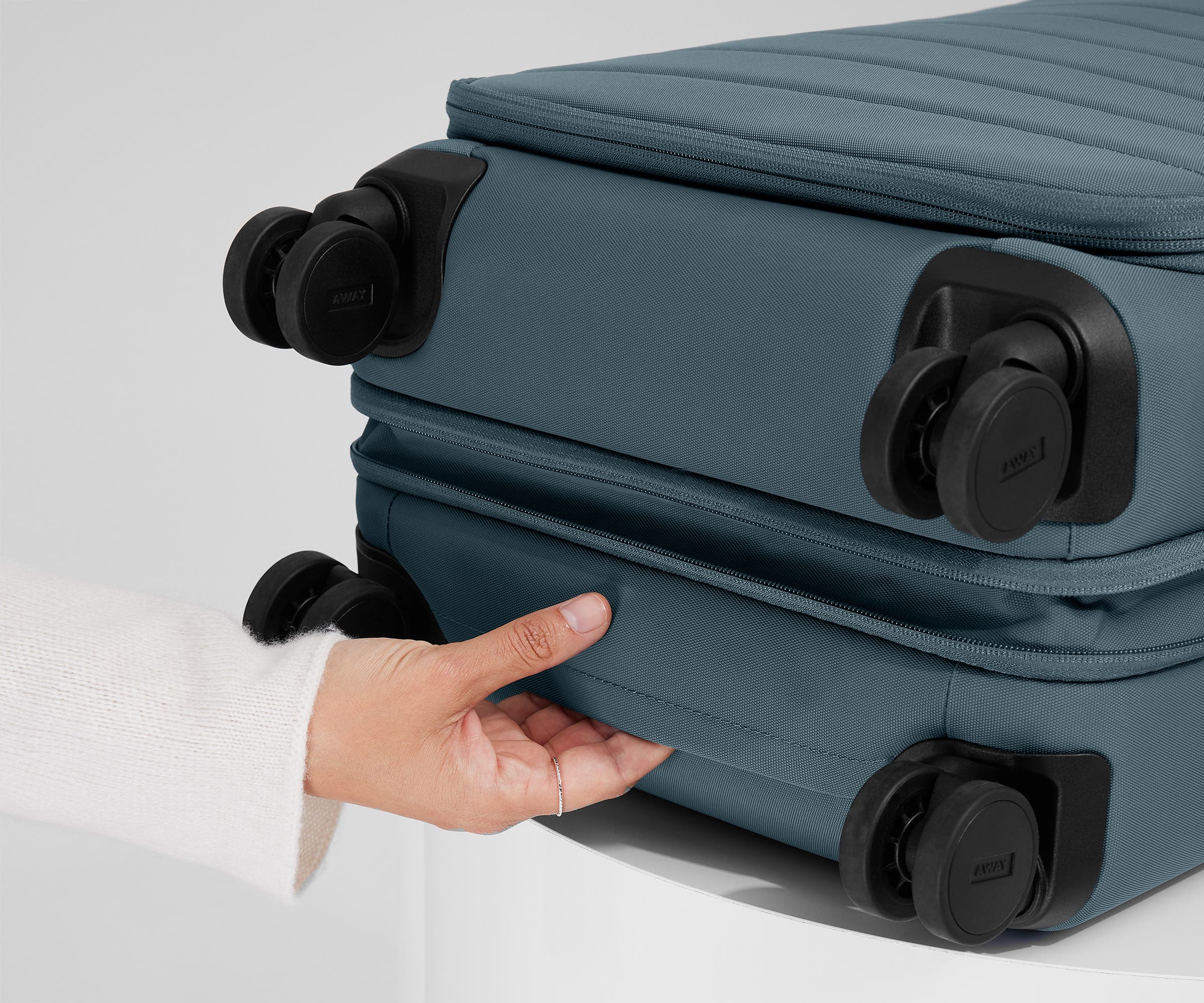 Underside grab handle