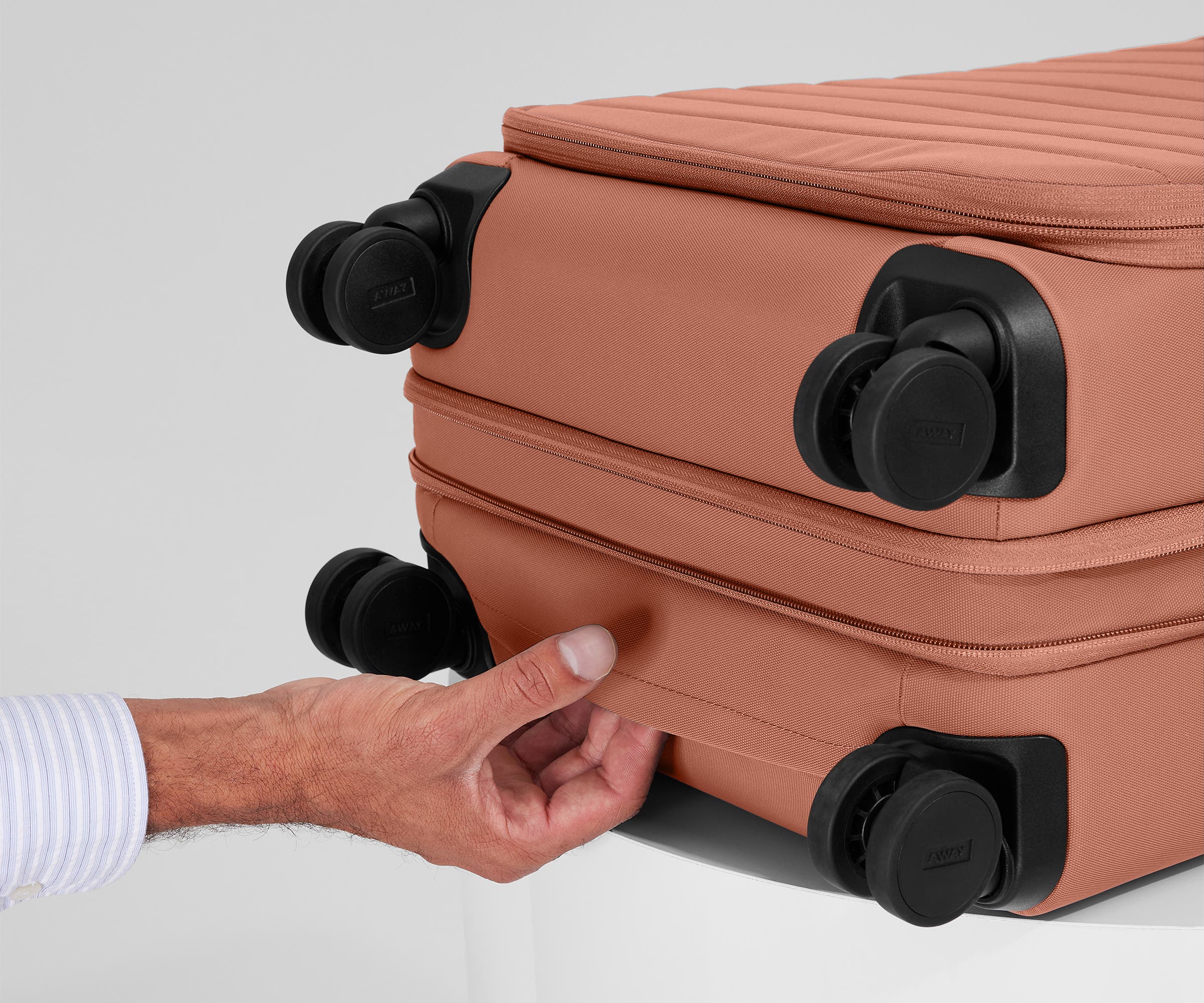 Underside grab handle
