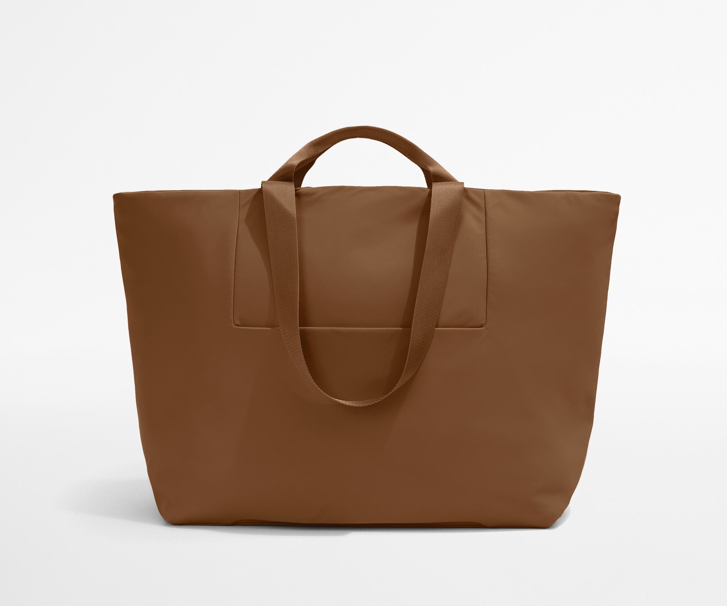 Back view of the Large Featherlight Tote