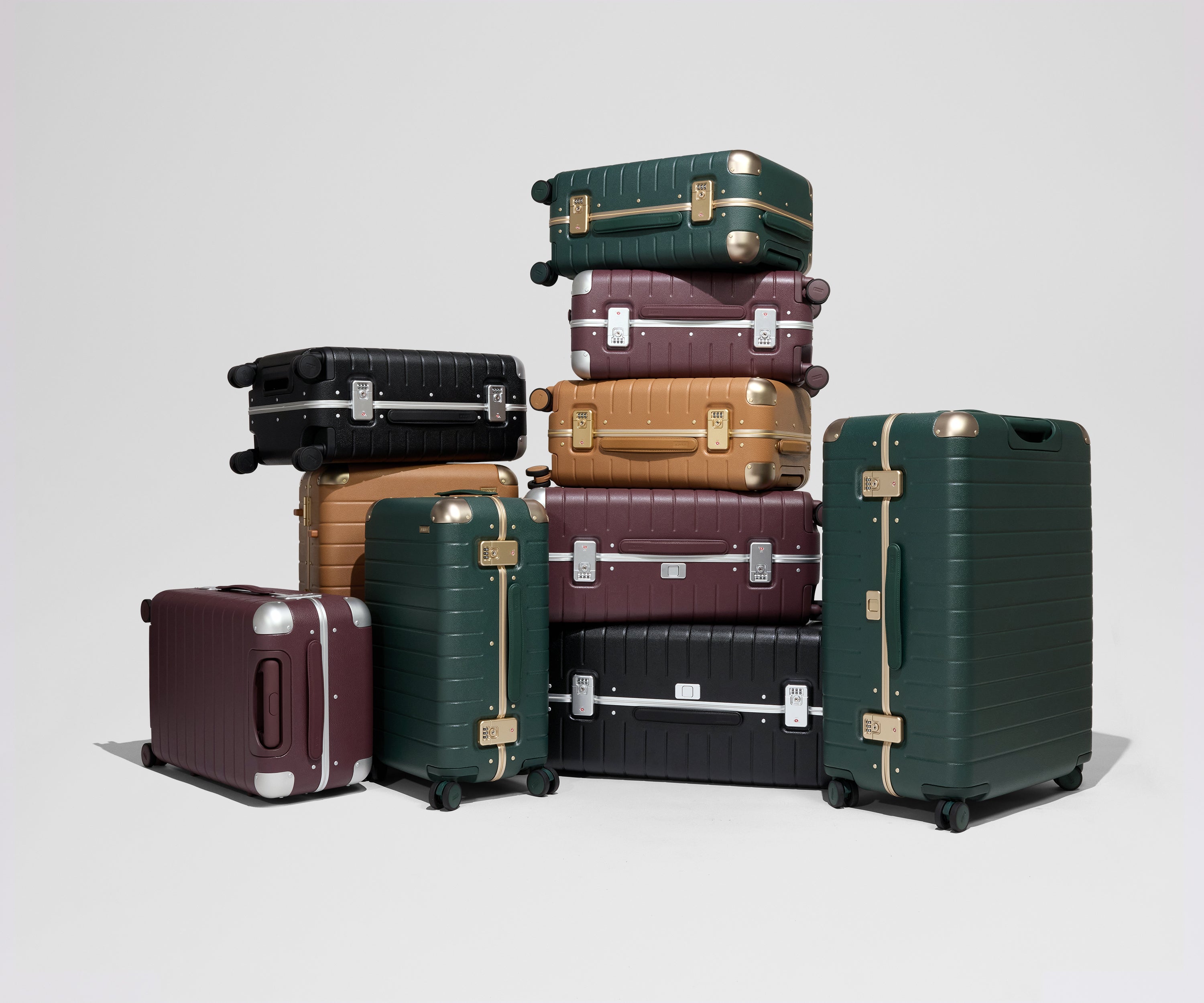 The Aluminum Edge Large in Cognac Brown