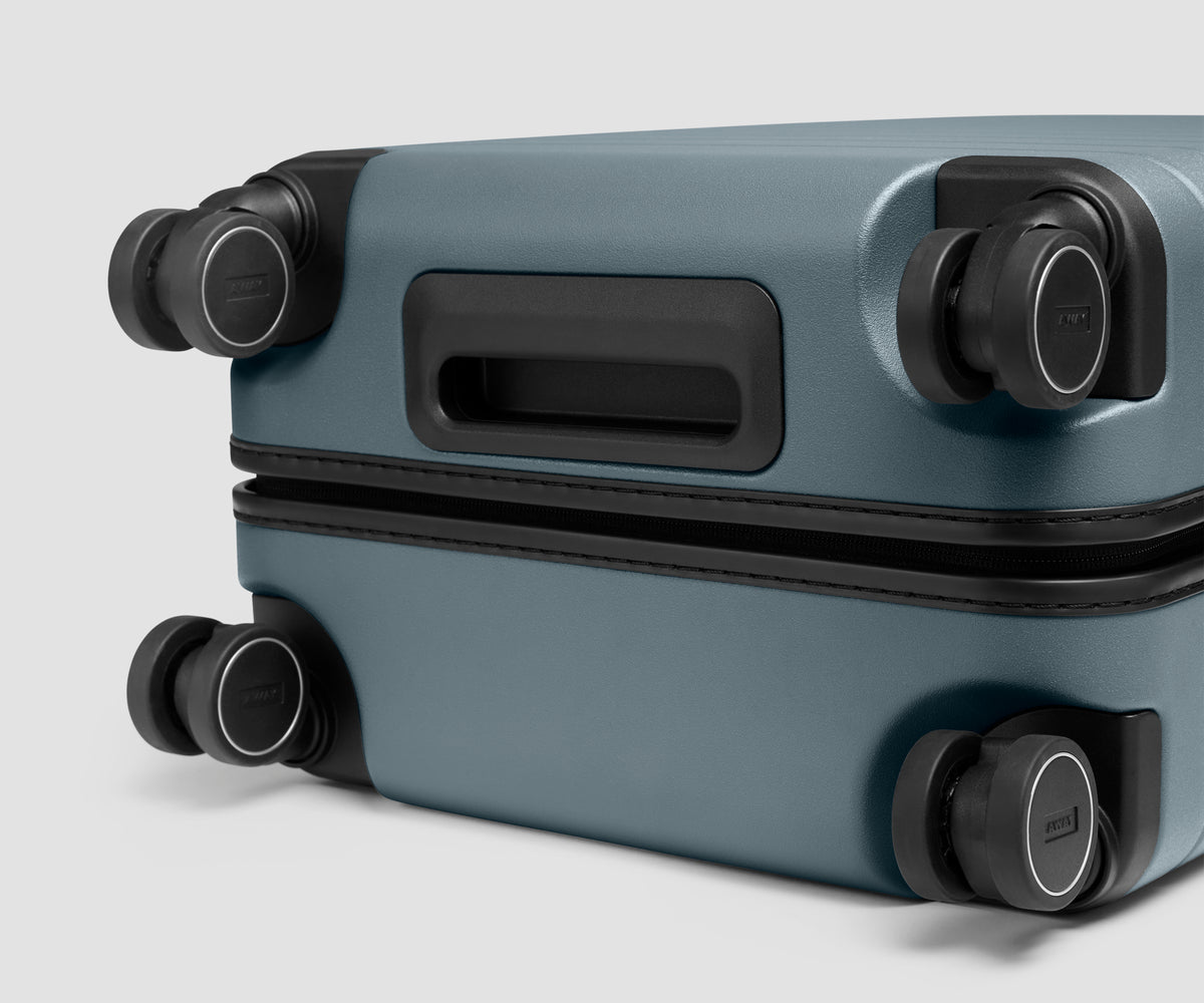 The Bigger Carry-On 3 in Coast Blue