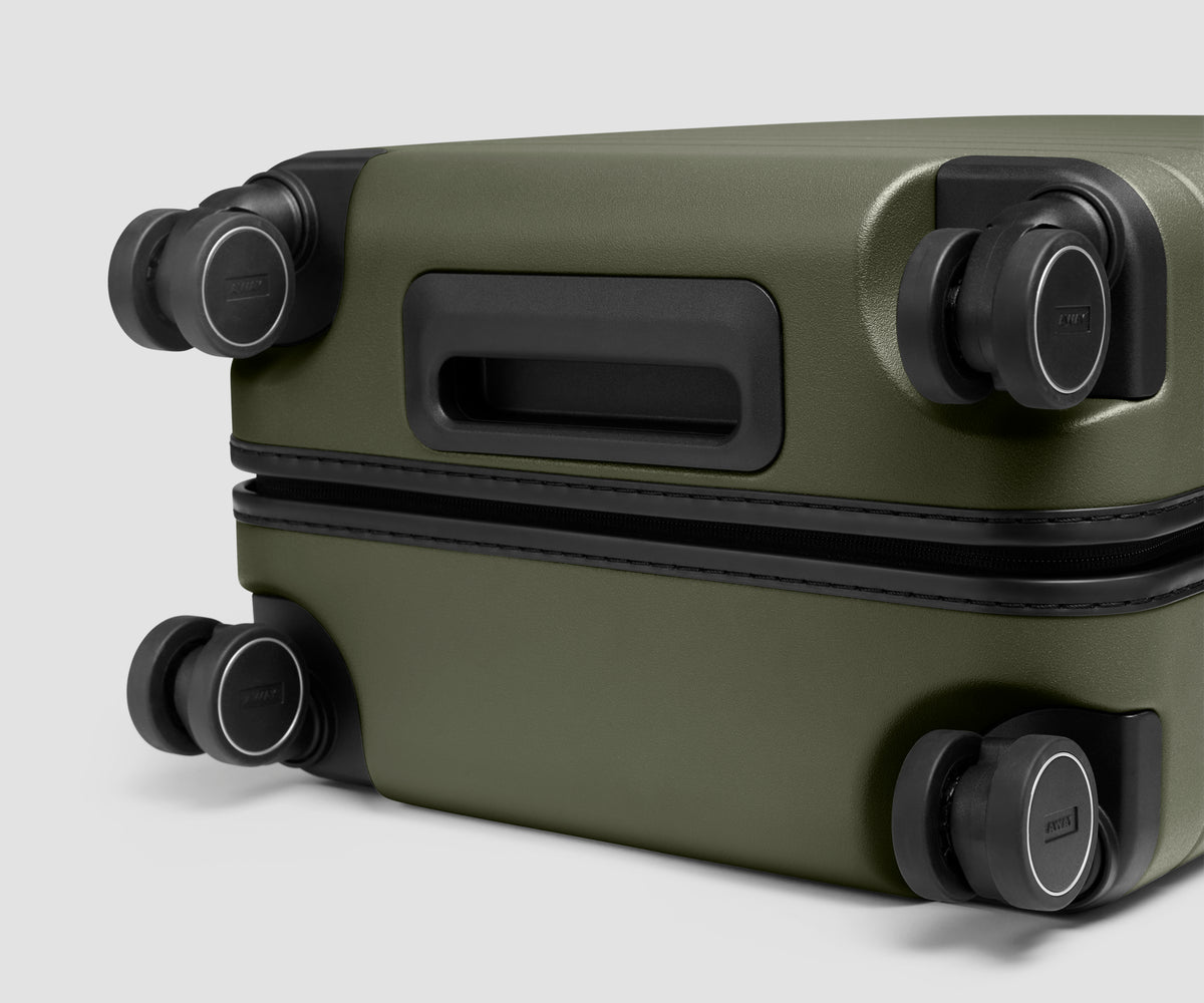The Medium Flex 3 in Olive Green