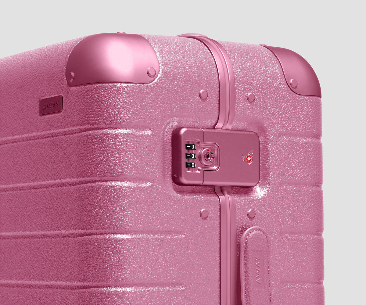 The Aluminum Edge Medium in Absolute Pink