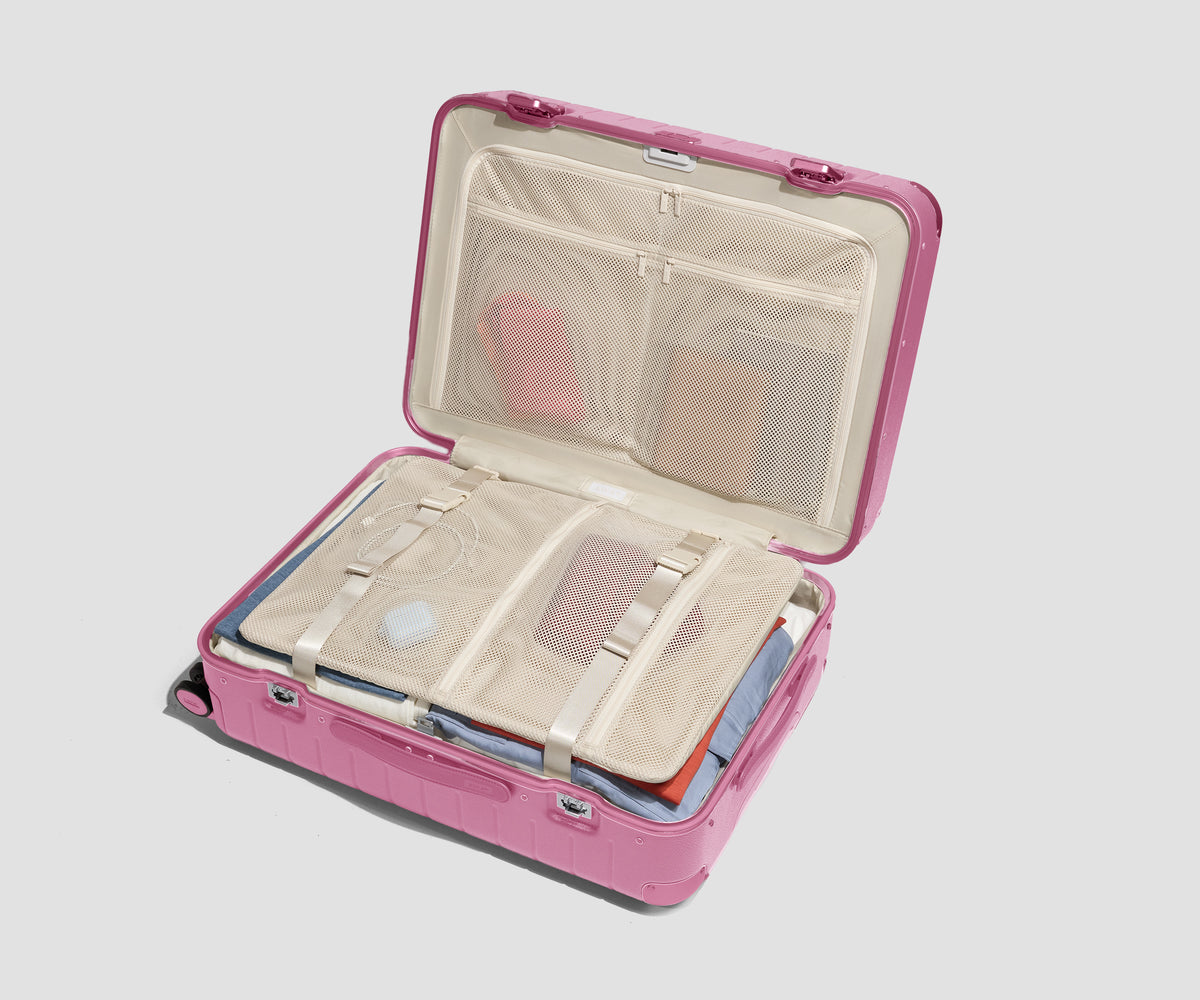 The Aluminum Edge Medium in Absolute Pink
