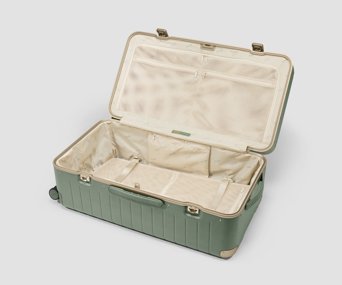 The Aluminum Edge Trunk in No. 20 Legacy