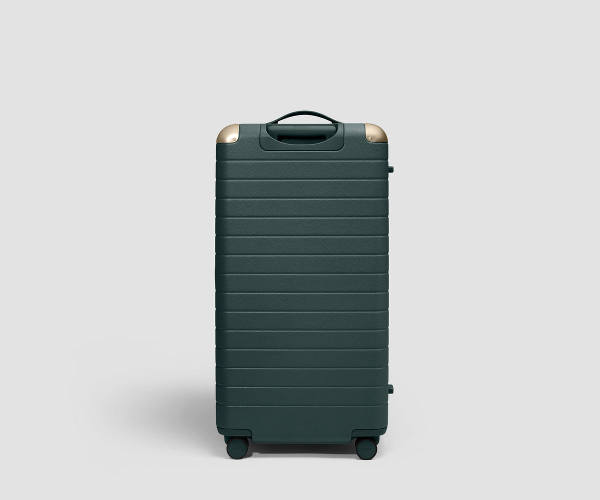 The Aluminum Edge Trunk in No. 20 Pine
