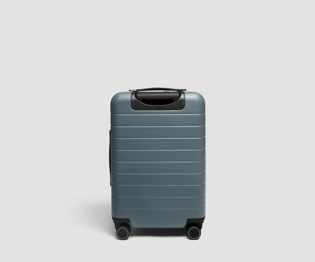 The Carry-On Flex 3 in Coast Blue