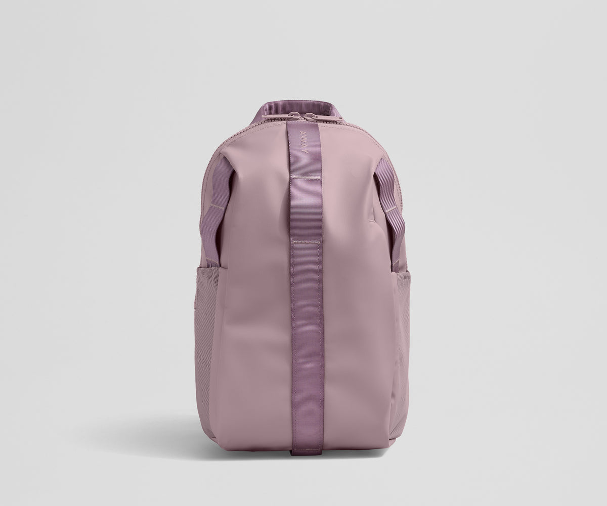 Front view of the Active Daypack 20L