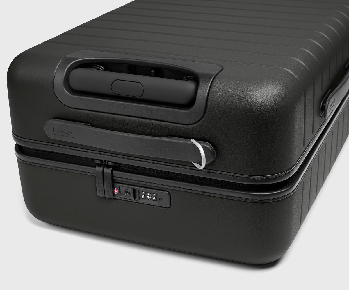 The Medium Flex 3 in Jet Black