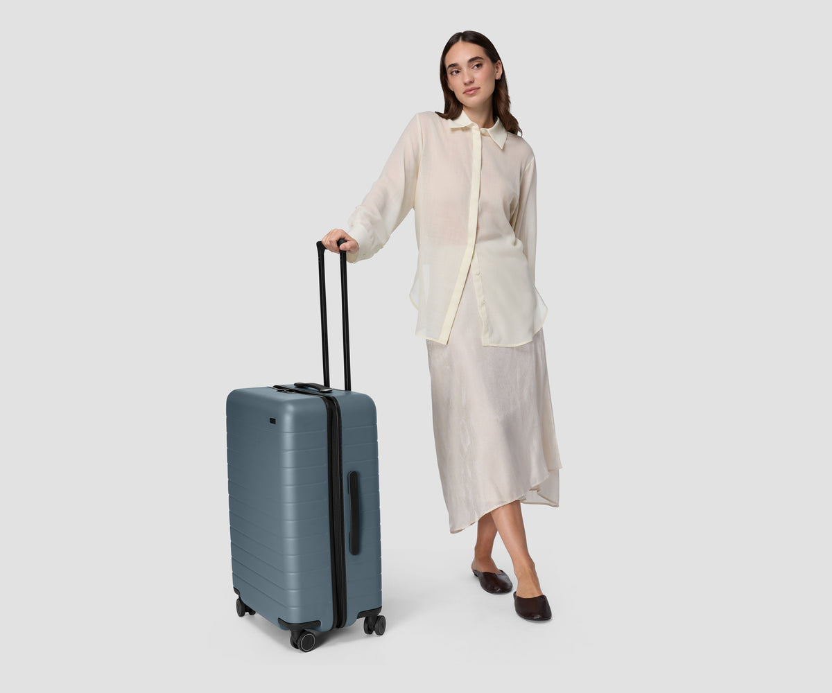 The Medium 3 in Coast Blue