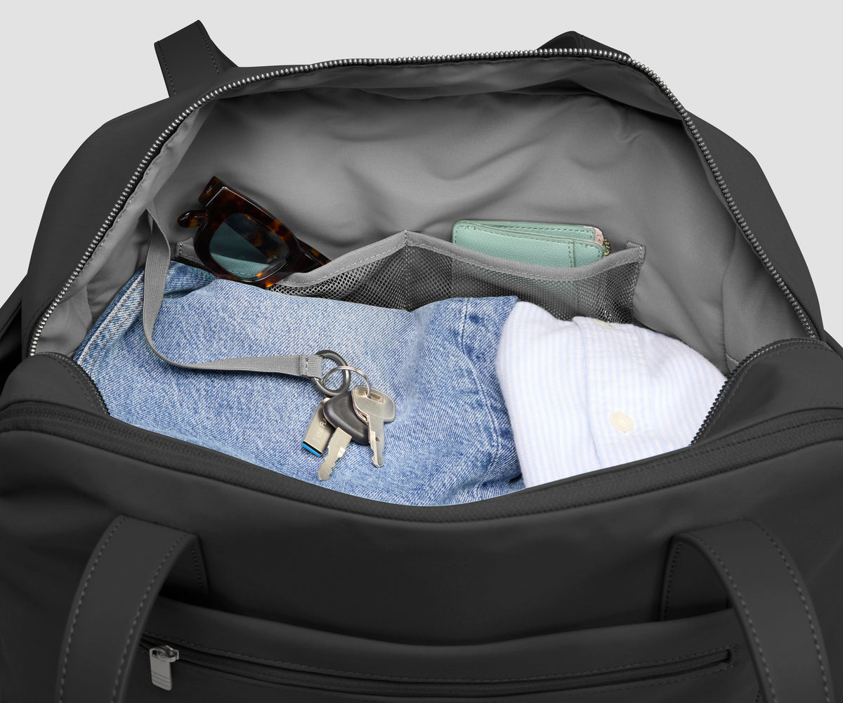 Signature Companion Bag in Jet Black