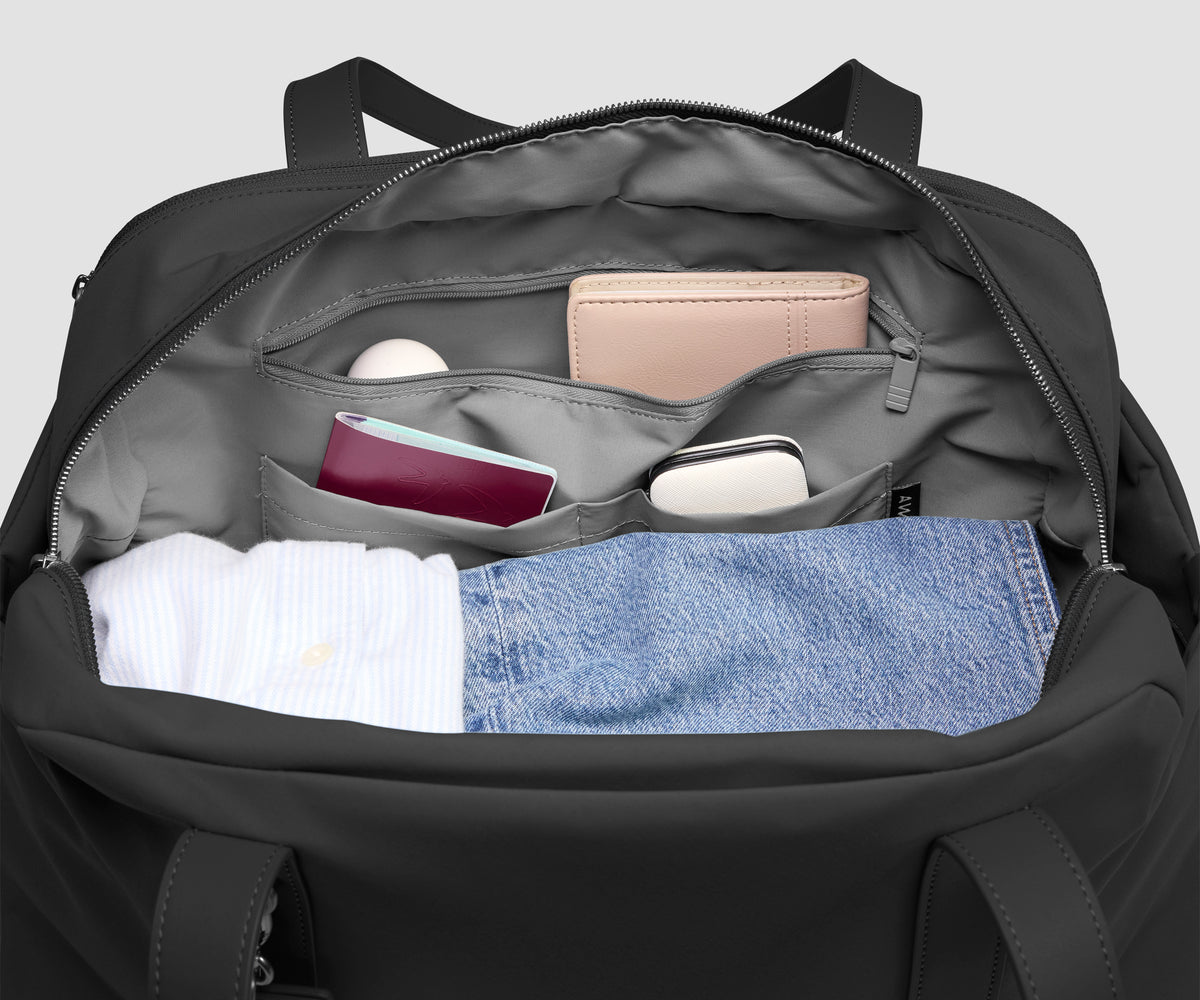 Signature Companion Bag in Jet Black