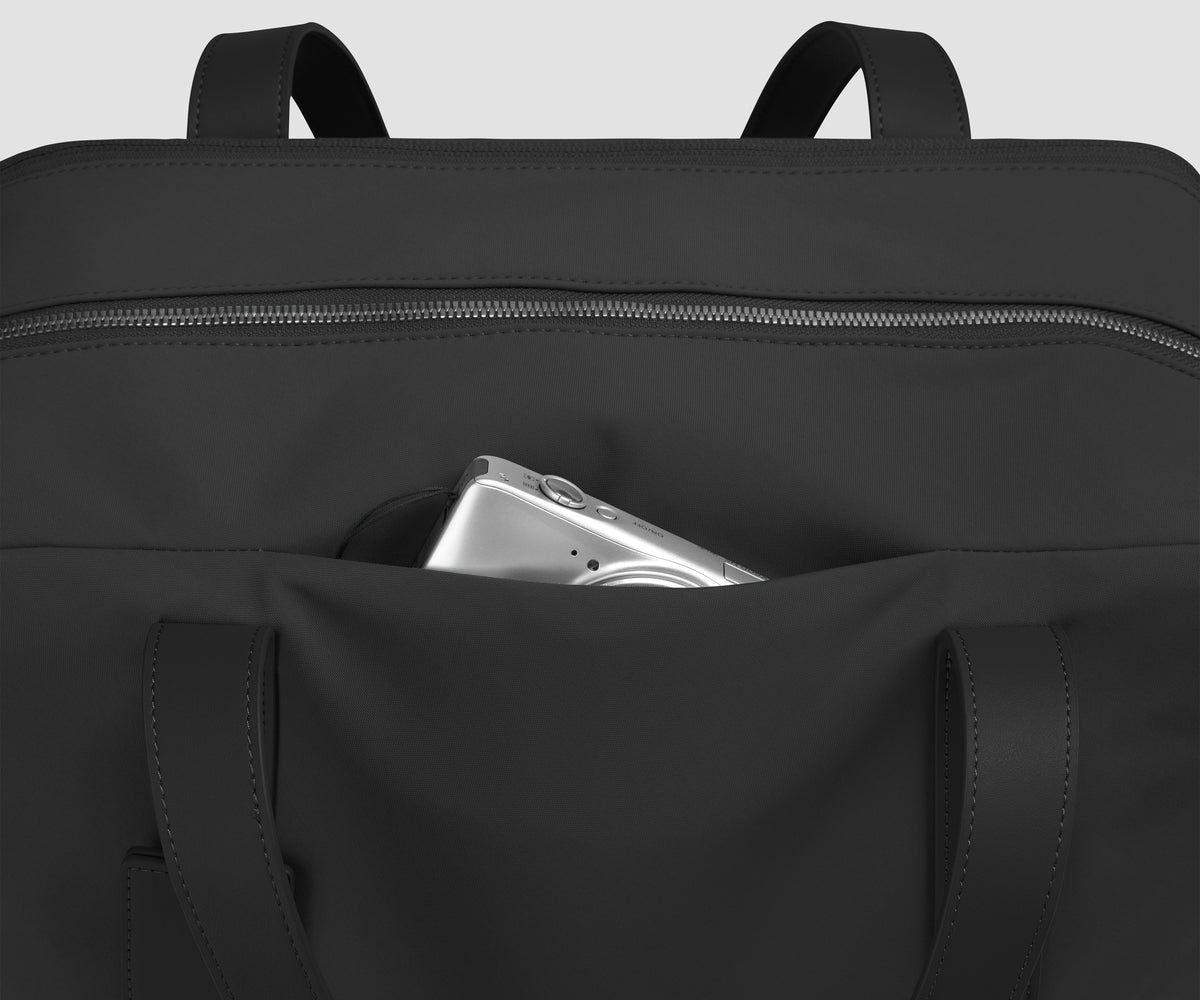 Signature Companion Bag in Jet Black