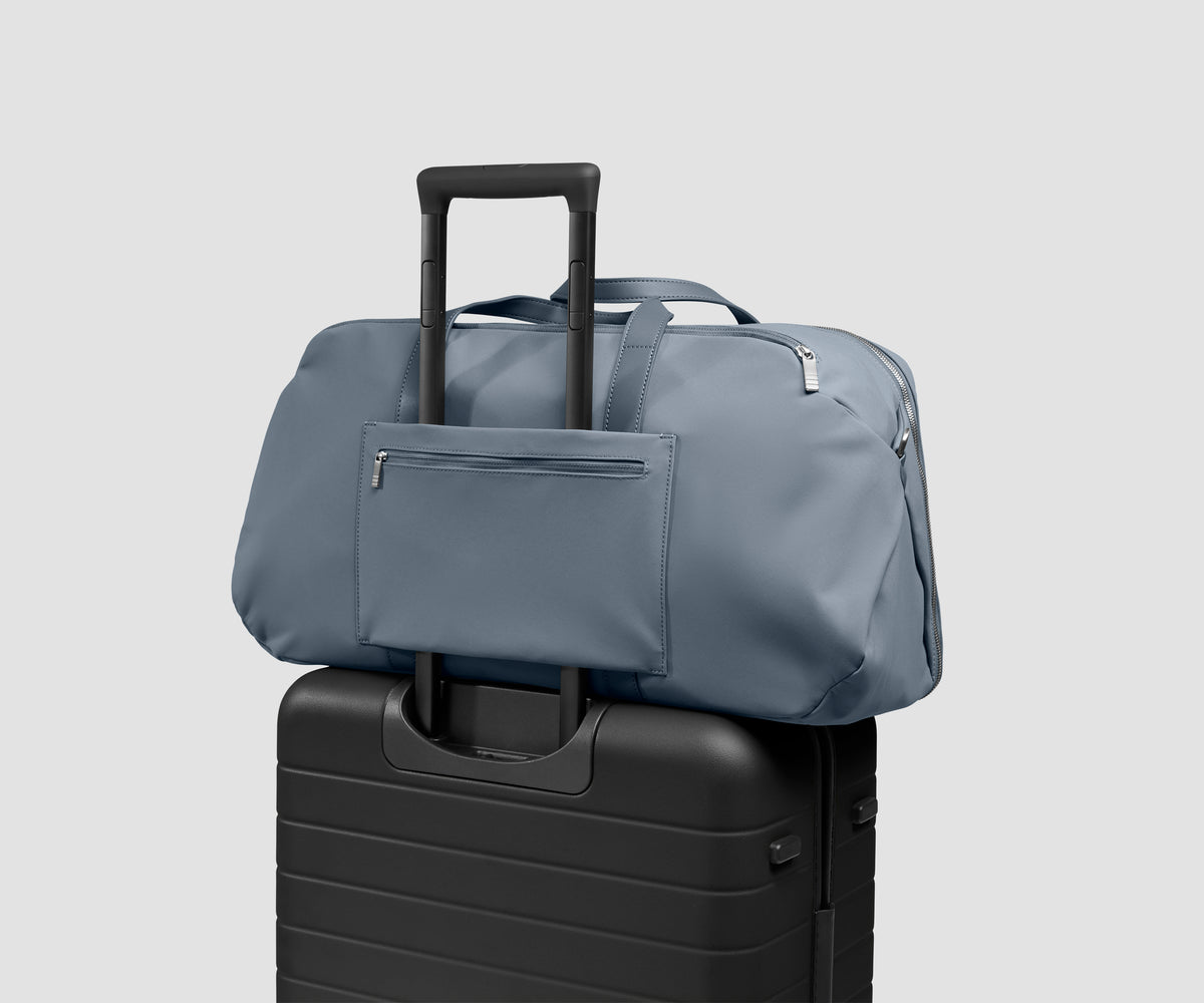 Signature Weekender in Coast Blue
