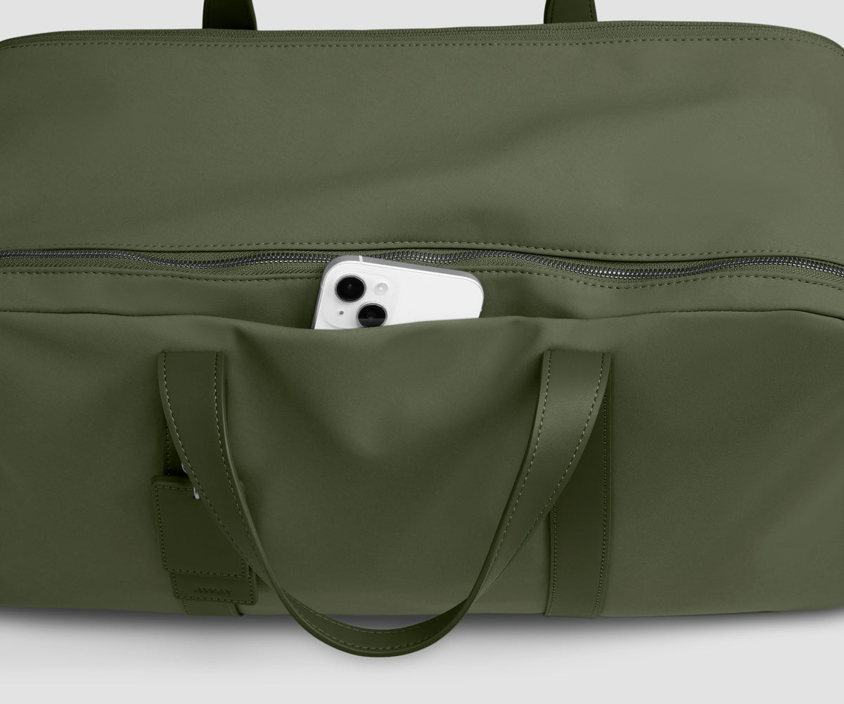 Signature Weekender in Olive Green