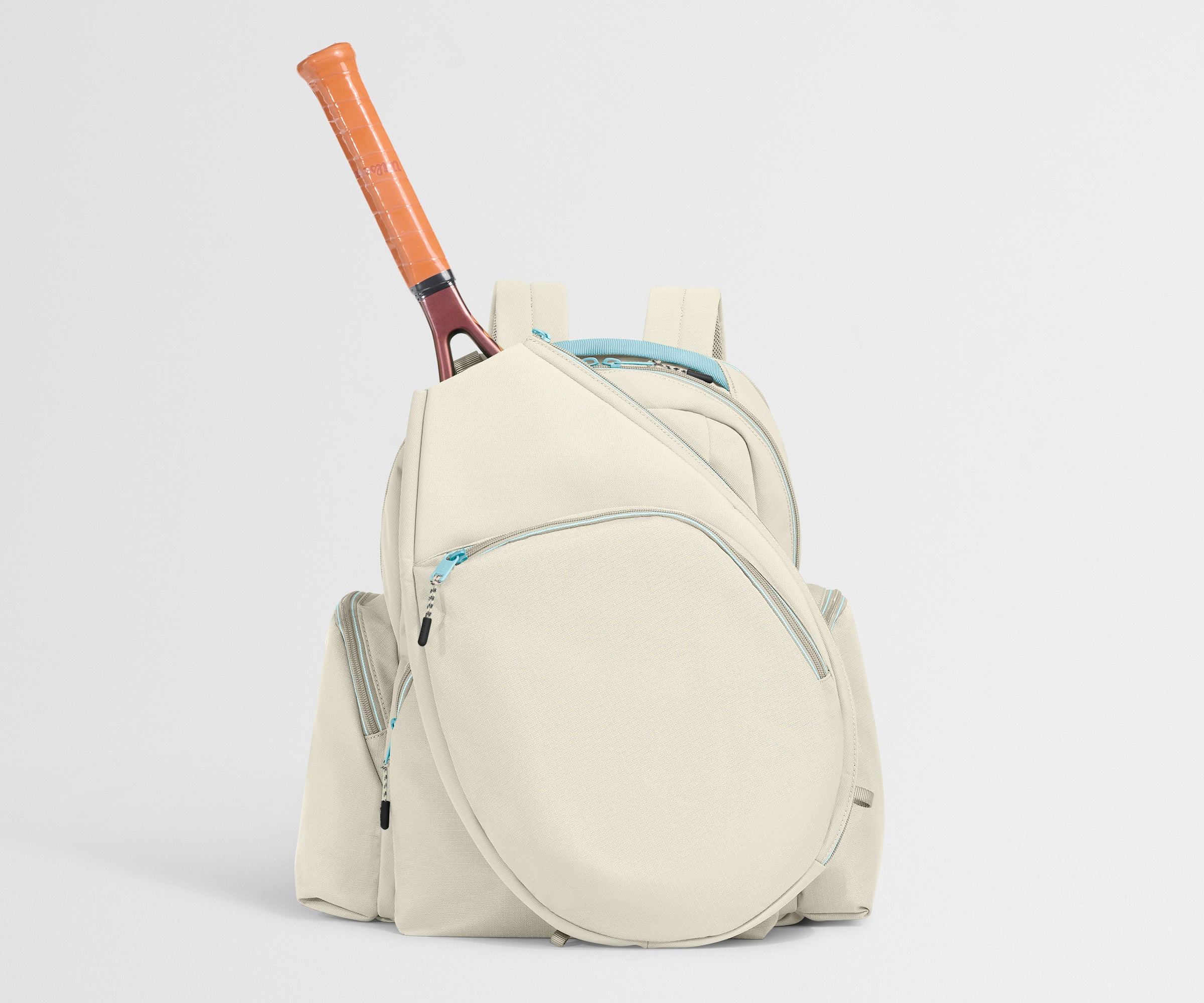 //
The Racket Bag seamlessly attaches with a magnetic back sleeve.