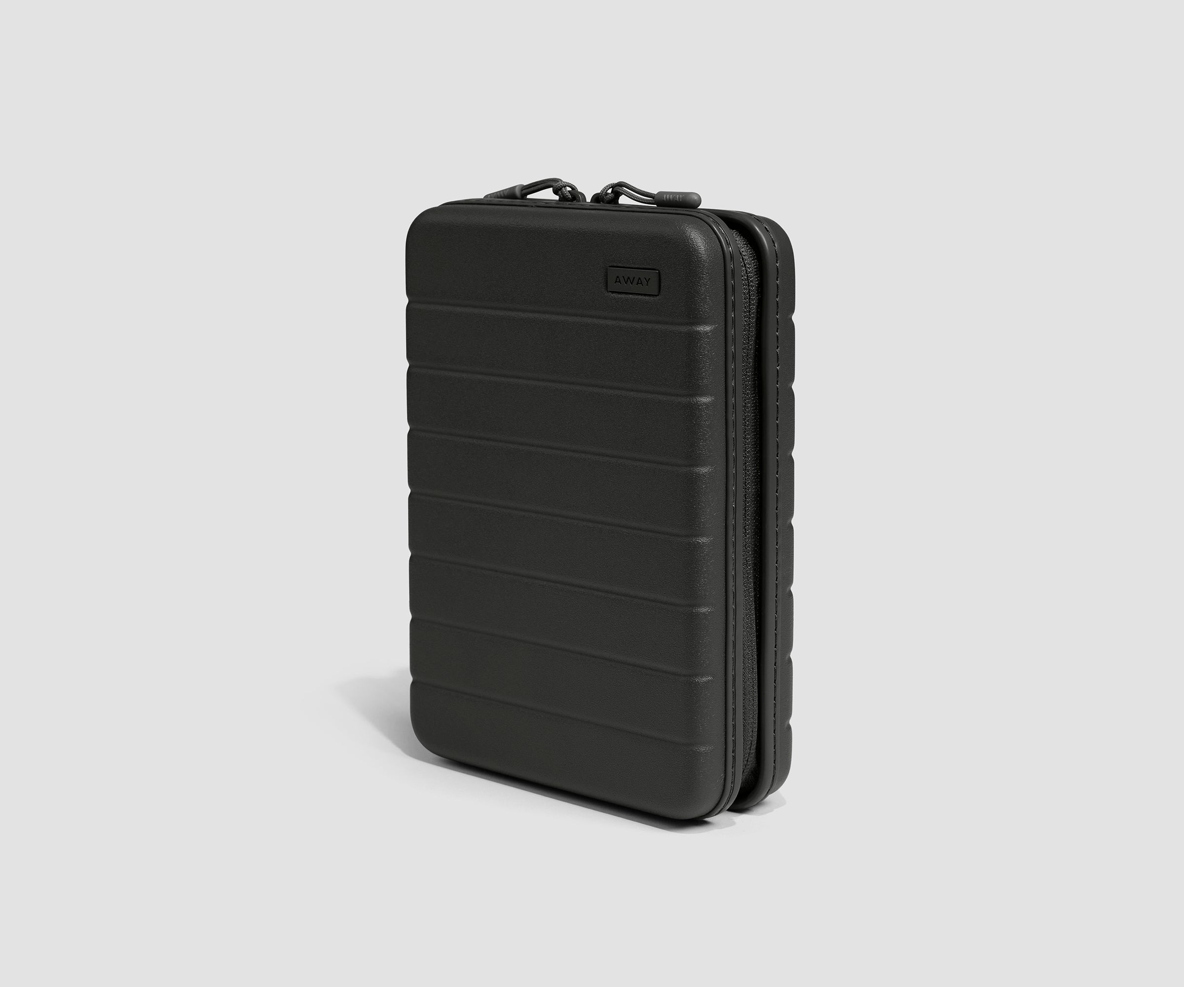 Medium Tech Case in Jet Black