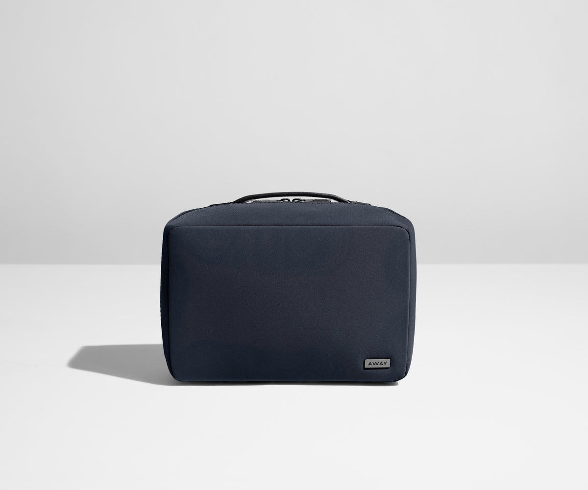The Small Toiletry Bag | Navy Blue