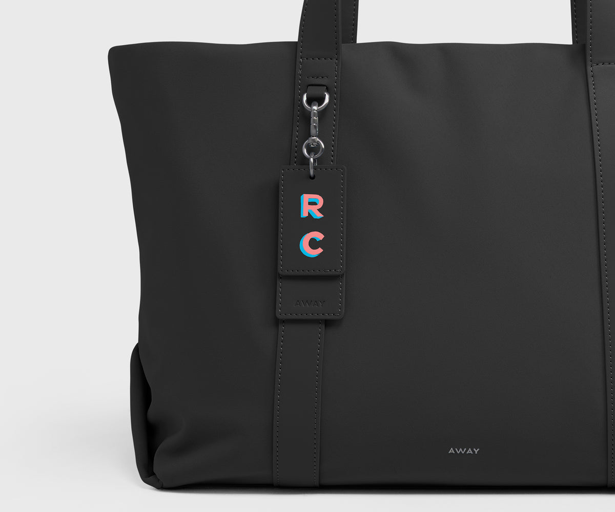 Signature Tote in Jet Black